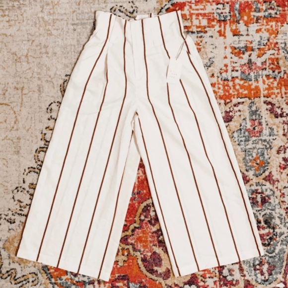 A New Day Cream High Waist Cropped Wide Leg Pants - Picture 2 of 6